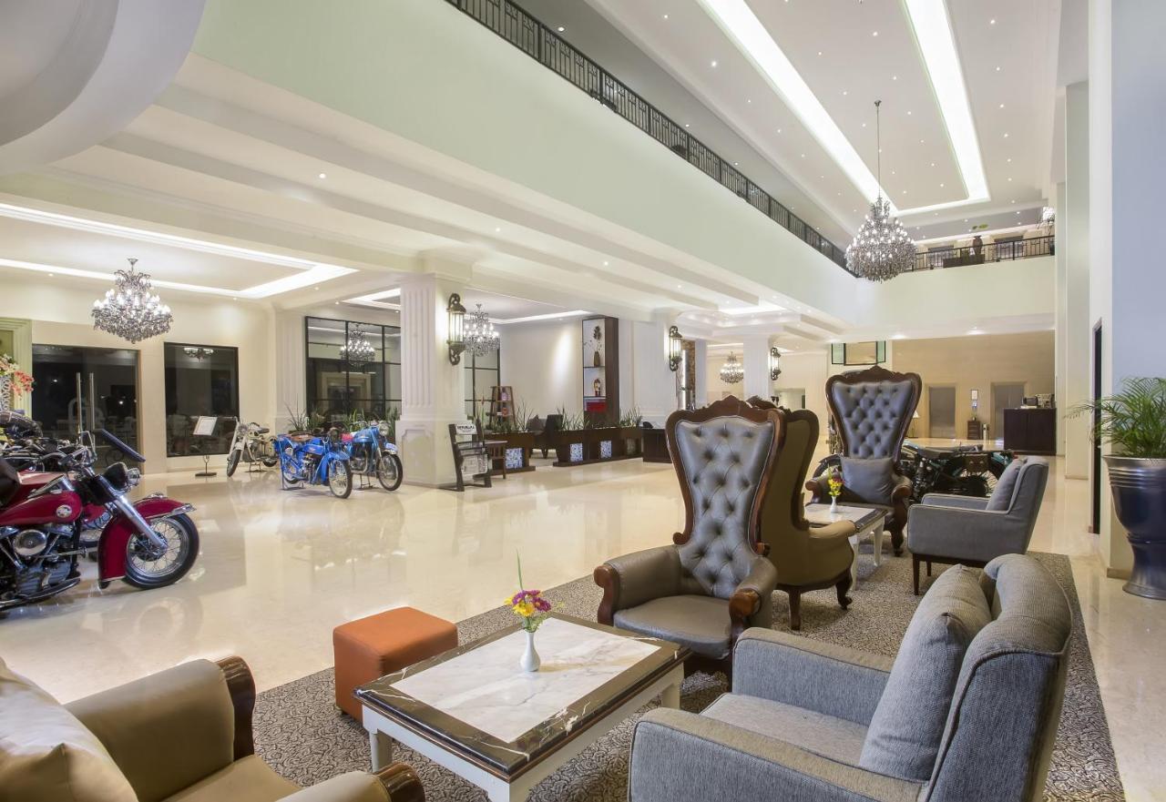 Grand Rohan Jogja Baturetno Exterior foto