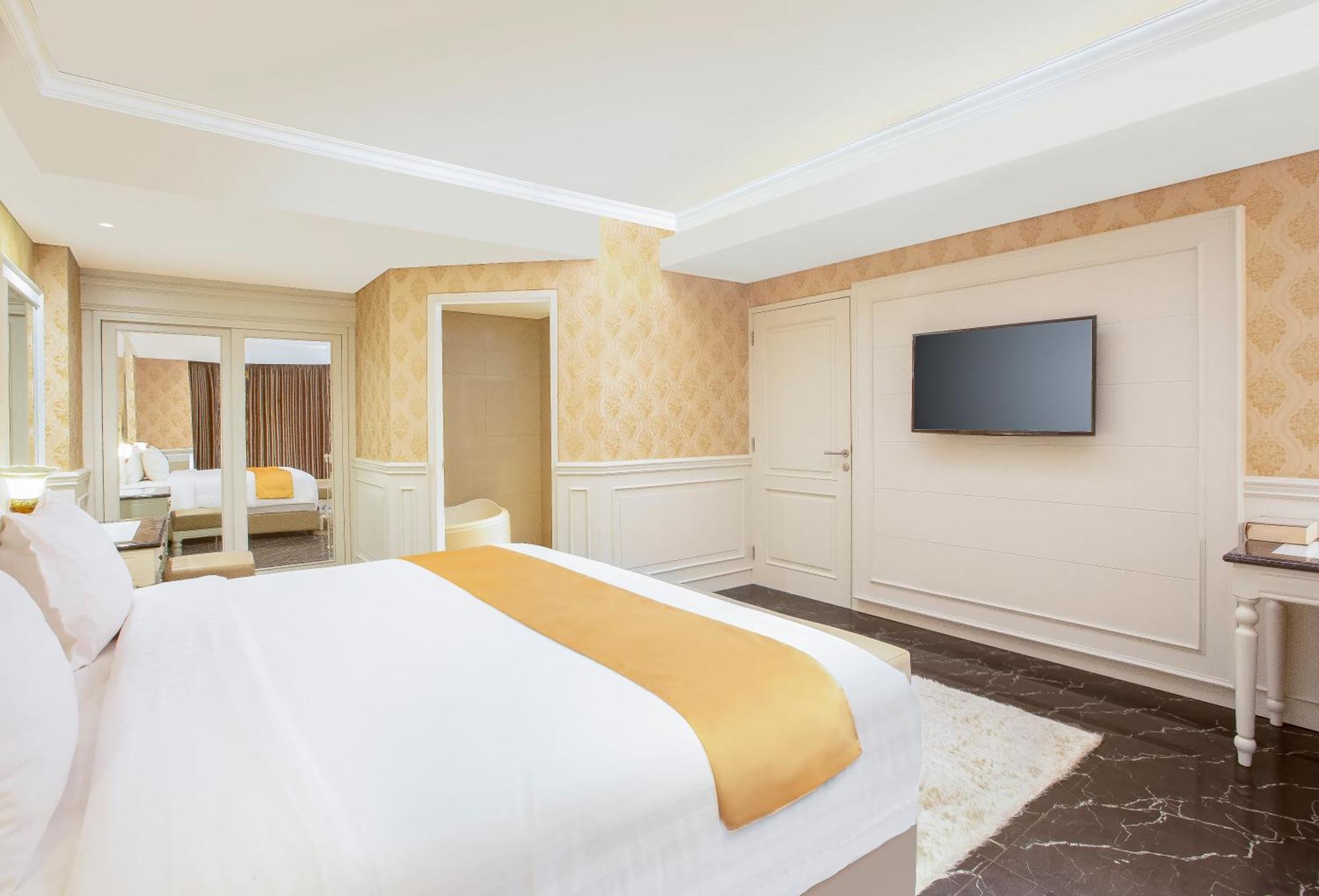 Grand Rohan Jogja Baturetno Exterior foto